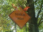 Squeeze right (construction sign)