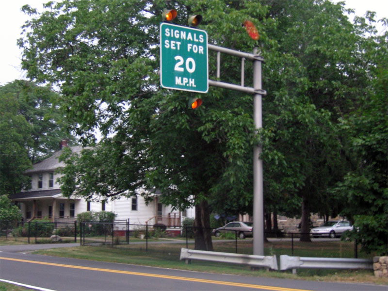 Signals set for 20 mph (with yellow wig-wag flashers)